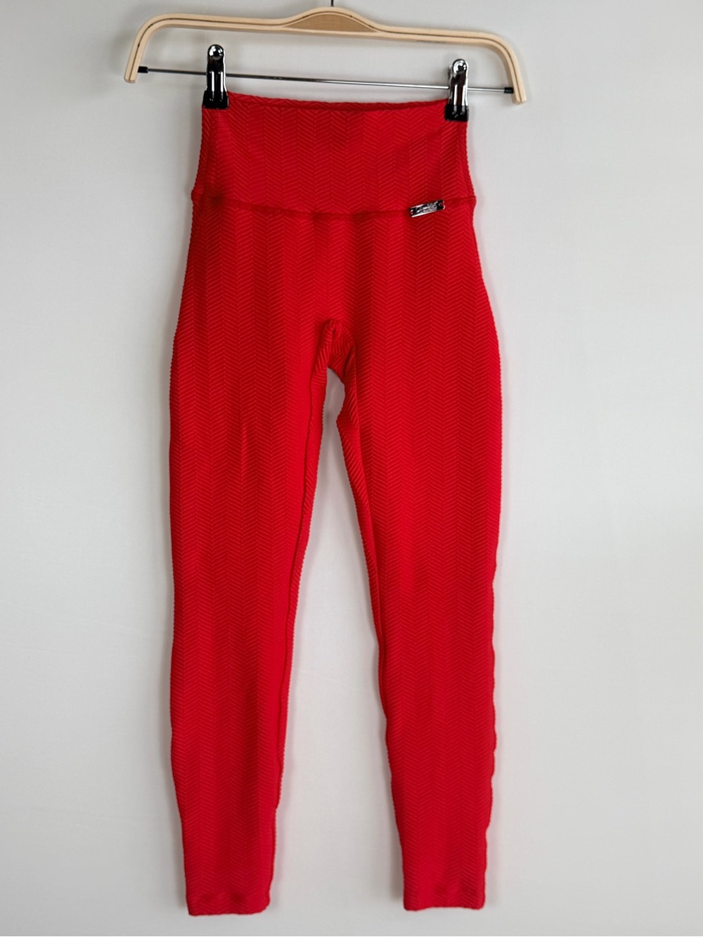 Bombshell Sportswear Red Textured High Waist Leggings Small